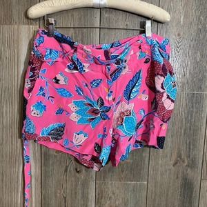 LOFT Floral Print Shorts Size 6